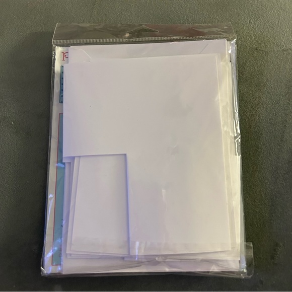 Hot Off The Press - 5 SIDE Step Cards & Envelopes - Picture 3 of 3